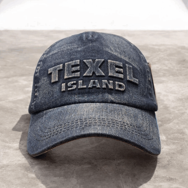 baseballcap blauw met embossing